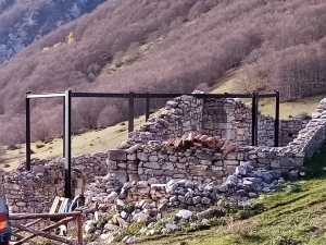 STRUTTURA OTTAGONALE in ferro lavorato